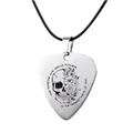 Collana con ciondolo plettro in acciaio inossidabile con teschio e fiori - Design Teschio e Fiore (Argento) / Cordino in pelle