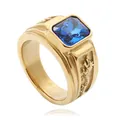 Bague rétro en acier titane avec une grande pierre bleue carrée et relief de dragon - US 8 / Or Pierre Bleue