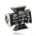 Retro punk herenring van titaniumstaal met ijzeren kruis en drievoudig schedelontwerp - Maat 9 / Vintage Zilver Rode Zirkonia