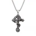 Colgante de dragón punk vintage envuelto en cruz de acero con cadena de espiga - Solo Colgante (Sin Cadena)