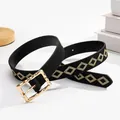 Dettaglio cintura in pelle nera con ricamo a rombi dorati e fibbia in metallo martellato - Black (Gold Hammered Rectangle Buckle)