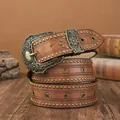 Cinturón retro bohemio con hebilla floral vintage y remaches dorados en cuero sintético marrón - Estilo Remache Floral Vintage / Ámbar
