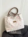 Borsa tote bianco sporco con stampa orsetto rosa, tessuto plissettato e manici intrecciati - Marrone Senza Ciondolo