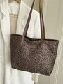 Grande borsa tote vintage con stampa leopardata e tracolle in ecopelle marrone - Senza Ciondolo / Marrone