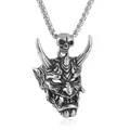 Detailansicht eines Vintage Dämonenmasken-Anhängers aus Edelstahl mit kleinem Totenkopf - Nur Anhänger / Silber (Totenkopfverschluss)