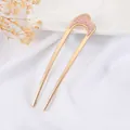 Elegante U-vormige gouden haarspeld met roze marmeren textuur op witte zijde - Wolk / Wolkenroze