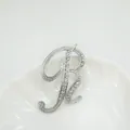 Elegante broche de letra B plateada con brillantes diamantes de imitación de cristal - Letra B / Plateado