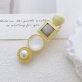 Detalle de pinza para el cabello retro con perlas de imitación y piedras ojo de gato - Estilo Combinación Textura Tejida