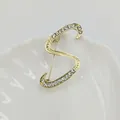 Elegante broche dorado letra S con diamantes de imitación para decoración de ropa - Letra S / Dorado