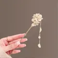 Épingle à cheveux élégante en or avec fleurs de muguet et glands en perles pour Hanfu - Magnolia Vintage avec Gland