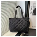 Large capacity black quilted tote bag with lattice stitching and side pockets for women - Black Without Pendant
