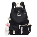 Schwarzer Nylon-Rucksack für Schüler mit cremefarbenen Trägern und süßem Hasenanhänger - Schwarz