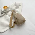 Minimalistische beige Cord-Brusttasche mit gewebtem Gurt und silbernem Reißverschluss - Khaki