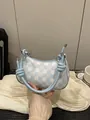 Blau-weiße karierte Halbmond-Handtasche mit Knotengriff und Leder-Finish - Blau