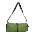 Detalle del bolso cilíndrico de nailon verde con bolsillo lateral y correa ajustable - Verde