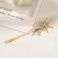 Eleganter goldener Stern Haarclip mit Strasssteinen auf minimalistischer Spange - Gold Großer Stern