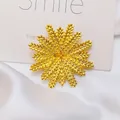 Elegante gouden tarwe-aar bloem broche met een luxueus stralend sterontwerp - Goud