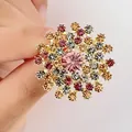 Elegante broche de flor de diente de león con cristales de colores y base dorada - Diente De León Radiante Rosa (XZ01-008)