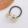 Élastique à cheveux avec cadre doré en métal et perles blanches élégantes décoratives - Bandeau 21