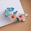 Pasador de pelo vintage con mariposa azul, flores de perlas y estilo chino retro - Mariposa Floral Vintage (F01-009 Flor Perla)