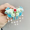 Pinza de pelo mariposa retro con esmalte azul, perlas blancas y borlas largas - Pinza Pico de Pato de Borla de Perla Azul (F01-027 Pinza Azul)