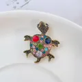 Luxury turtle brooch with colorful rhinestones and vintage gold metal texture - Multicolor Style (XZ129 Colorful)