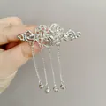 Pinza de pelo abanico plateada con carácter Fu y elegantes borlas de metal - Candado de la Paz Plata Brillante (F01-014 Candado Plata)