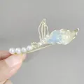 Pinza para el pelo cola de pez dorada con resina azul y detalles de perlas blancas - Cola de Pez Perla Oro Claro (F01-017 Cola Pez)