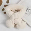 Écharpe en peluche blanc crème pour tout-petits avec de doux pompons décoratifs - Blanc