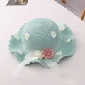 Cappello di paglia verde menta per bambini con ricamo di margherite e fiori 3D - Cappello di Paglia Blu Lago