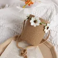 Bolso saco de paja para niños con margaritas blancas y correa de cuerda de cáñamo - Caqui / Monedero