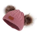 Bonnet tricoté rose pour bébé avec deux pompons en fausse fourrure et écusson en cuir - Taille unique / Rose Poudré