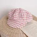 Klassische rot-weiß karierte Tweed-Schirmmütze für Kinder im Vintage-Brit-Stil - Einheitsgröße / Rot