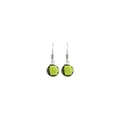 Vue détaillée de boucles d'oreilles argentées avec zircon vert et attaches crochet - Vert Foncé