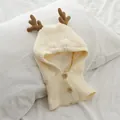 Passamontagna beige per neonati lavorato a maglia con corna di cervo e fodera in pile - Crema