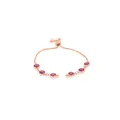 Macro d'un bracelet réglable plaqué or 18K avec pierres violettes et maille vénitienne - Rose rouge
