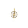 Dettaglio macro del ciondolo a fulmine in oro 18K con pavé di cristalli su smalto bianco - Bianco