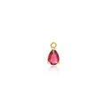 Dettaglio del ciondolo a goccia placcato oro 18K con zircone sfaccettato color magenta - Rosso
