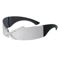 Lunettes de soleil miroir argentées futuristes avec monture noire et détail de pont en X - Lentille Argent Mercure Décoration Métal X Alternatif (WK-7013-2)