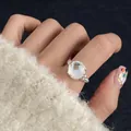 Bague unique en argent 925 avec texture lave et pierre de lune blanche au doigt - Style de Texture de Lave Pierre de Lune (J6646)