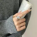 Bague ouverte en argent 925 unique avec une pierre opale en forme de cœur ciselé - Style de Gemme Irisée Coeur (J7132)