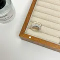 Bague ouverte en argent 925 avec dessus ovale et bord perlé en boîte bois - Style Perlé à Disque Plat Ovale (J7042)