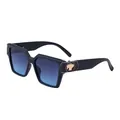 Occhiali da sole squadrati neri con lenti sfumate blu e dettagli in metallo oro - Nero Lucido/Grigio Blu