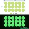 Glow in the dark 3cm round dot wall stickers with 18 pieces for creative DIY decor - 18 Dots (3cm)