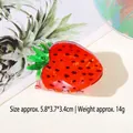 Pince à cheveux fraise mignonne en PVC rouge vif avec détail de feuille verte - Fraise 2