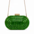 Dettaglio della borsa da sera in acrilico marmorizzato smeraldo con chiusura a fiori - Verde