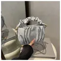 Borsa a nuvola plissettata argento con tracolla a catena e manico portabile a mano - Argento