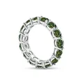 Makroaufnahme von S925 Sterlingsilber Ring mit grünem Moissanit und Vierer-Krappenfassung - Dunkelgrün
