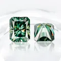 Radiant geslepen smaragdgroene moissaniet edelstenen met schittering op wit - Radiant Slijpvorm / 5x7mm(1kt) Met GRA Certificaat