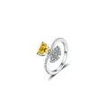 Eleganter Silberkronenring mit herzförmigem gelbem Edelstein und Zirkonia-Akzenten - Goldgelb